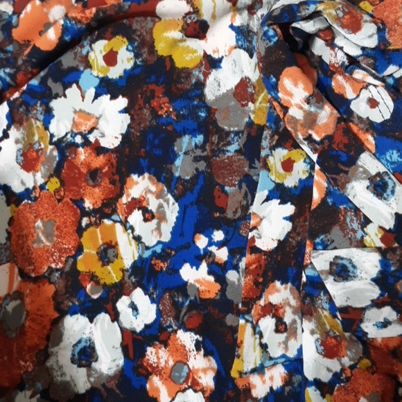 NWT Perfect fall dress- boutique wrap dress - Picture 4 of 4